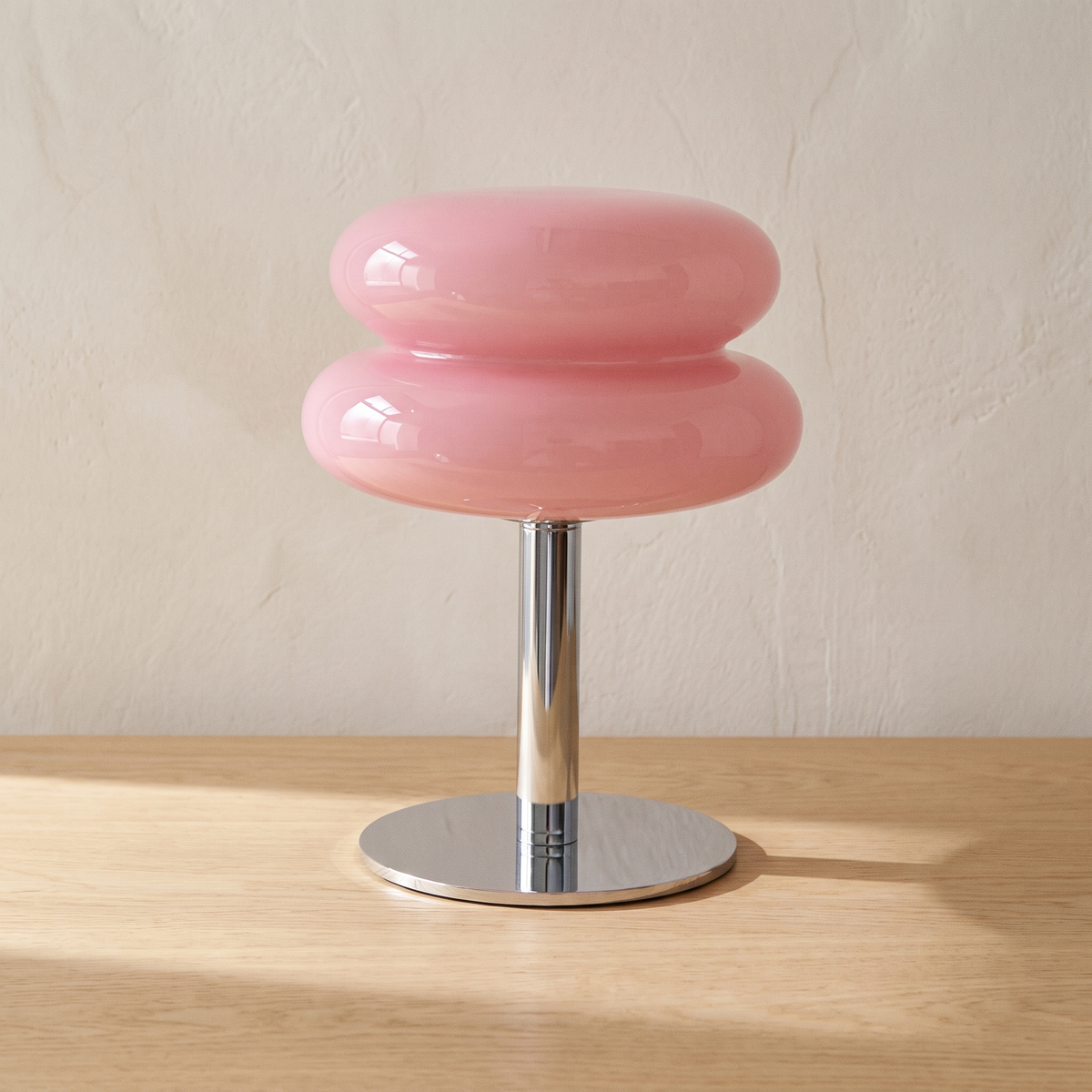 Sylvi glass dome table lamp in pink glass